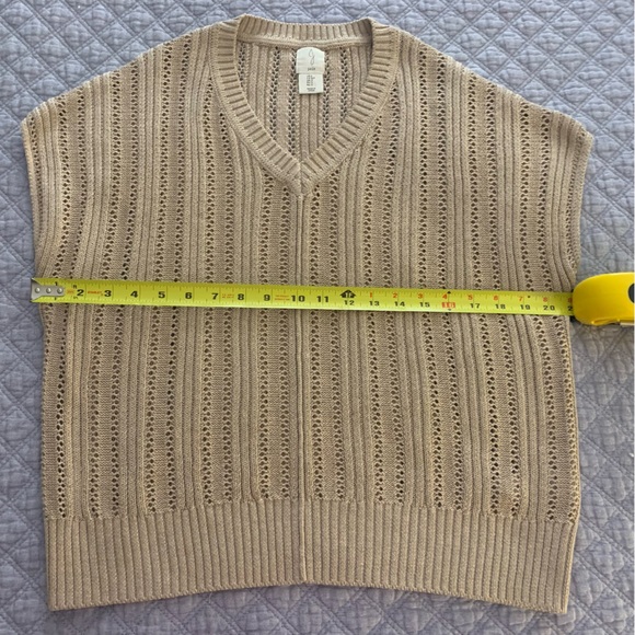 Joie Tan V-Neck Sweater with Cable Knit Design - Picture 5 of 6
